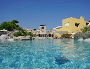 Costa Navarino: Αφιέρωμα στον «οικολογικό παράδεισο» της Μεσσηνίας από την Le Figaro